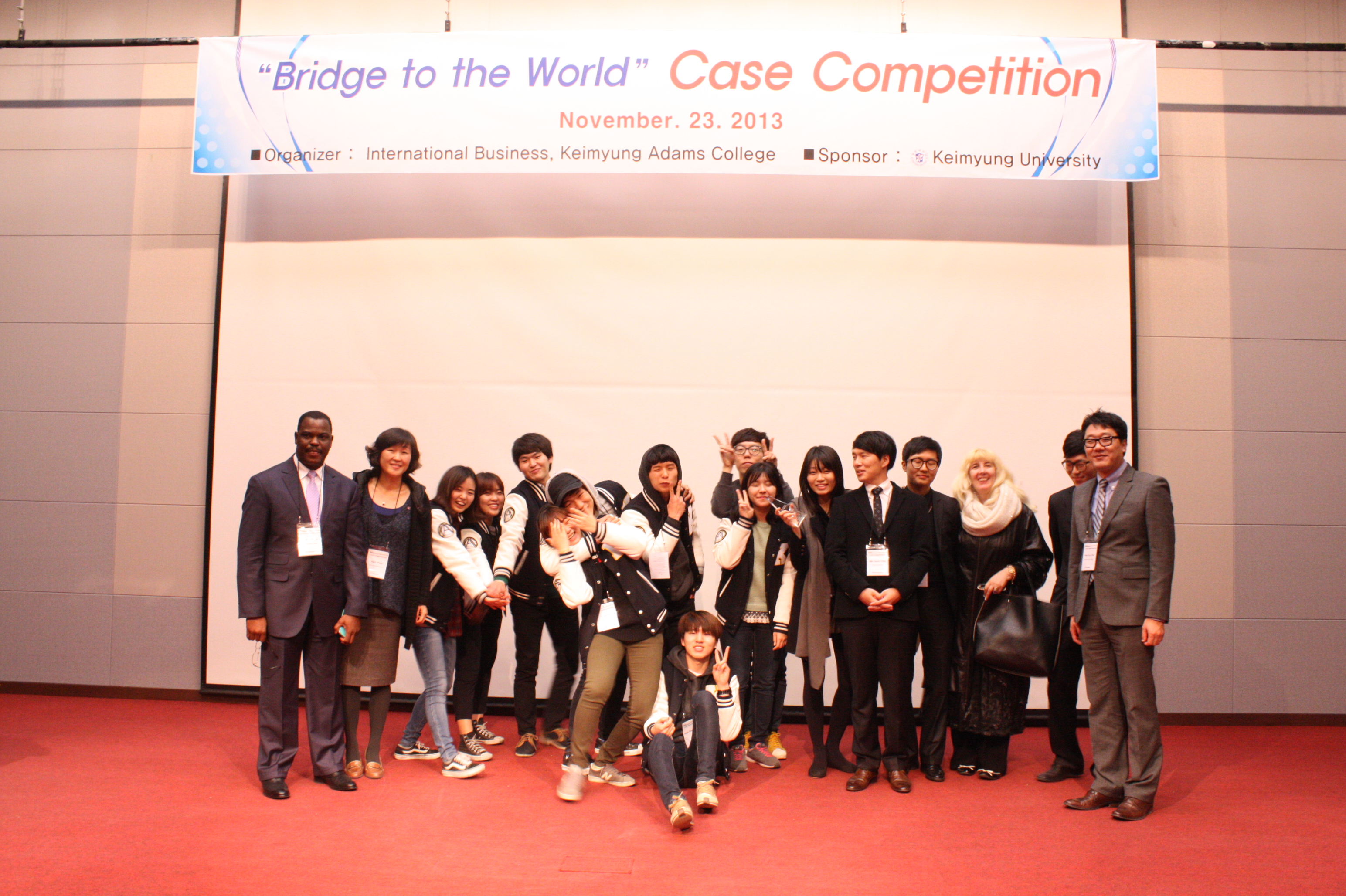 2013 IB <Bridge to the World> Case Competition